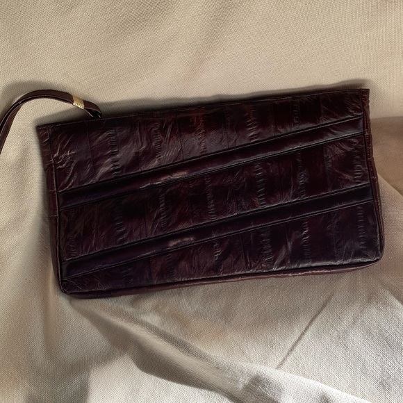 𝅺GENUINE Eel skin made in Korea vintage clutch